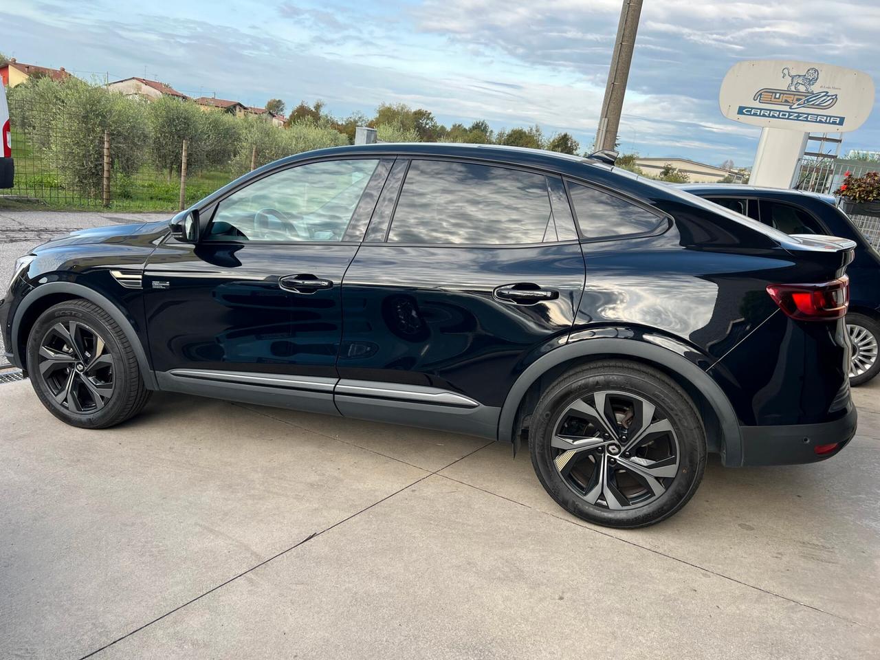 Renault Arkana Full Hybrid E-Tech 145 CV Engineered/TETTO PANORAMICO APRIBILE, SEDILI RISCALDABILI E VOLANTE