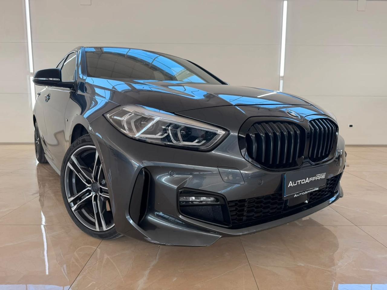 Bmw 118 118d 5p. Msport