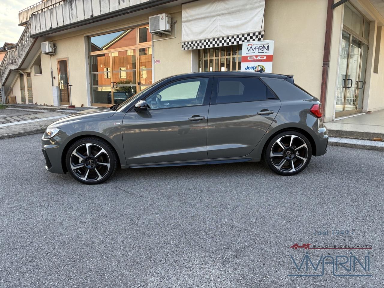 Audi A1 SPB 30 TFSI S tronic Line Identity Black