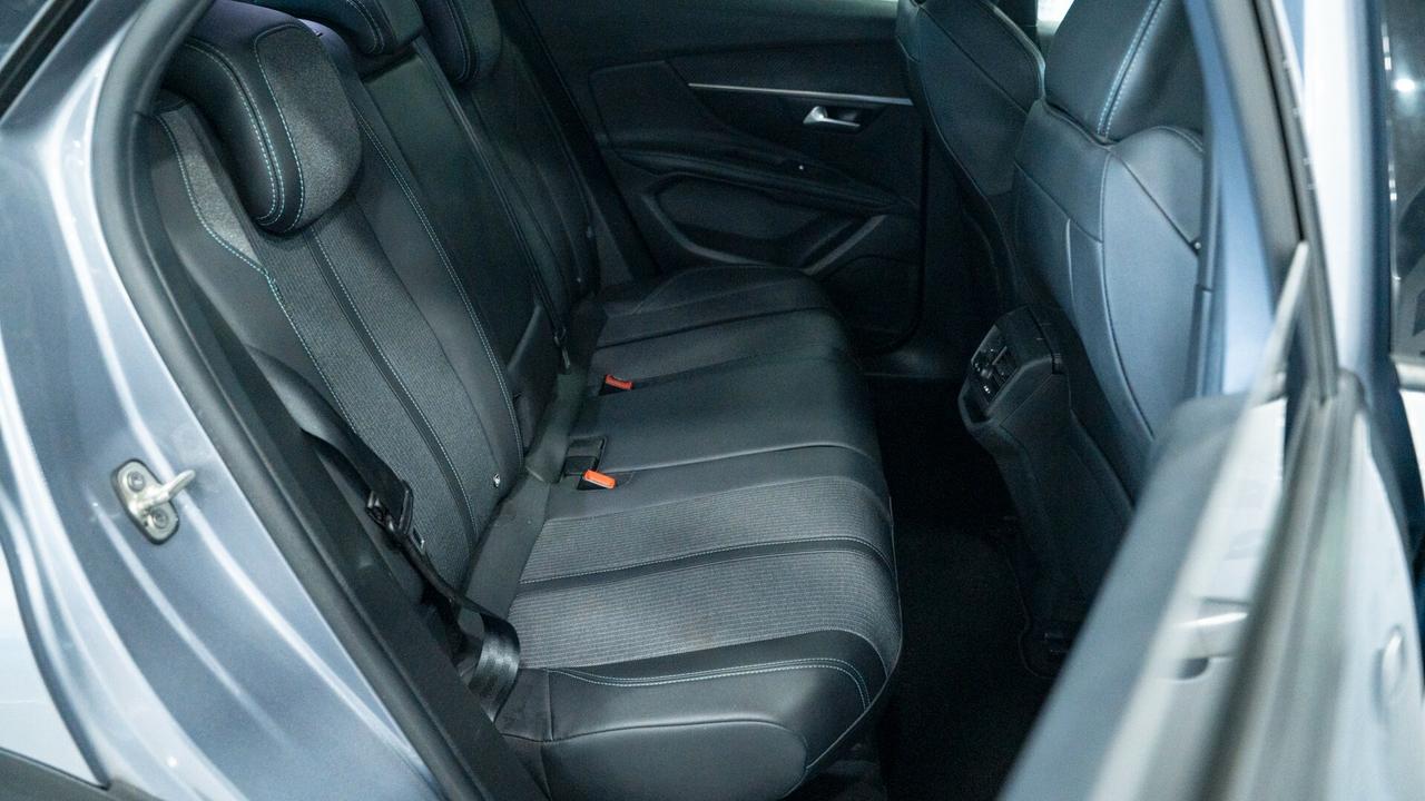 Peugeot 3008 1.5 BLUEHDI ALLURE PACK EAT8 S&S 131CV AUTO VIRTUAL PELLE FULL OPTIONAL