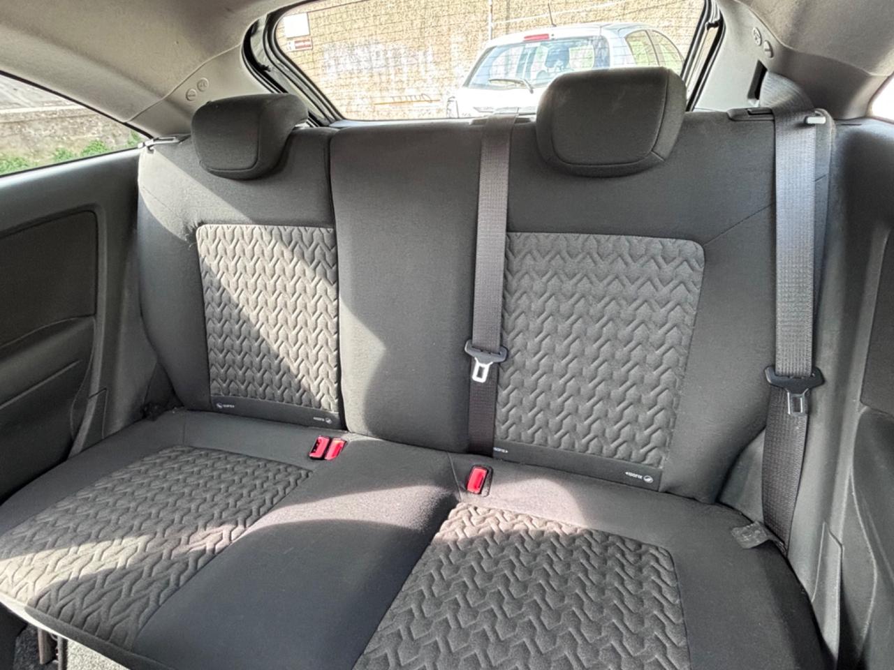 Opel Corsa 1.2 85CV 3 porte GPL-TECH b-color