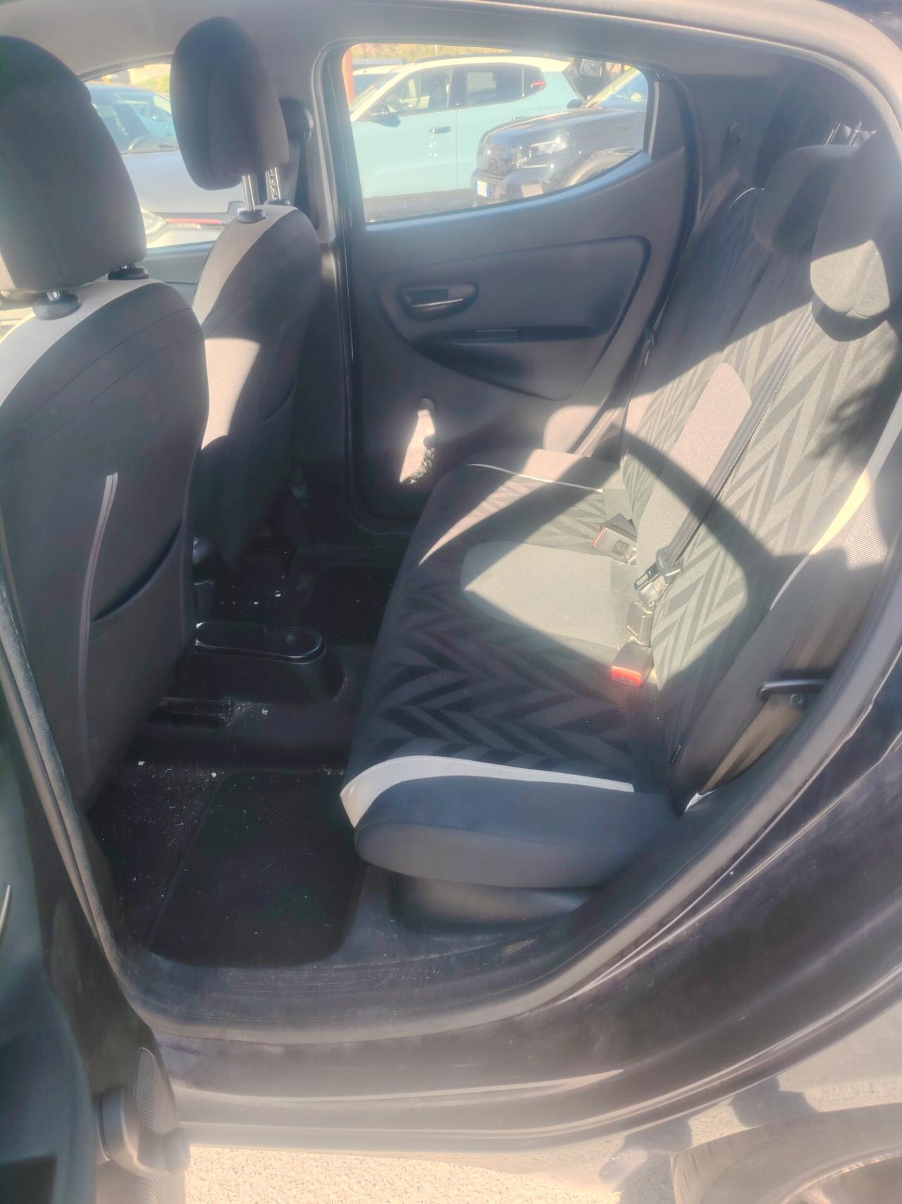 Lancia Ypsilon 1.2 69 CV 5 porte Platinum