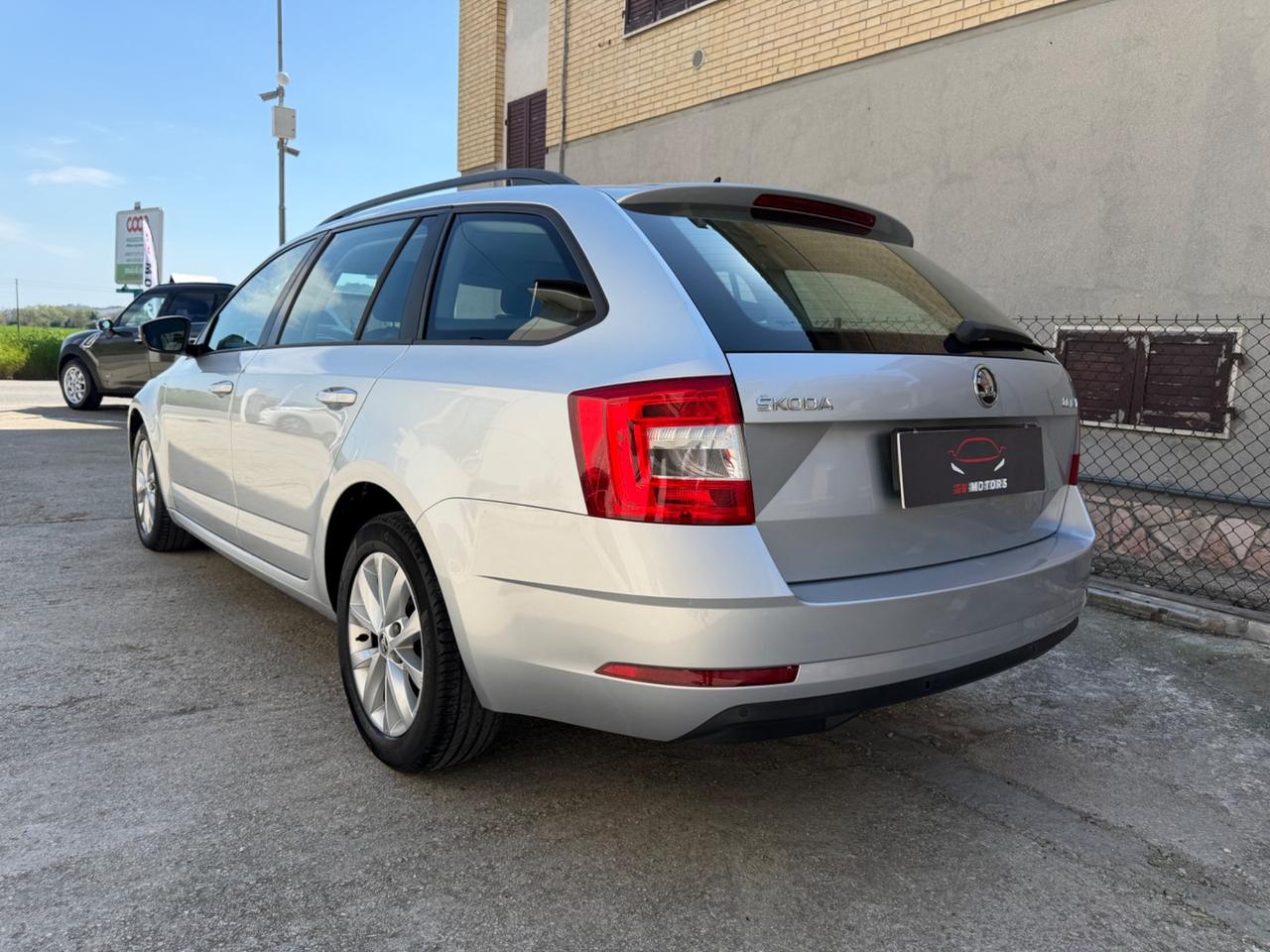 Skoda Octavia 1.6 TDI SCR 115 CV DSG Wagon Executive
