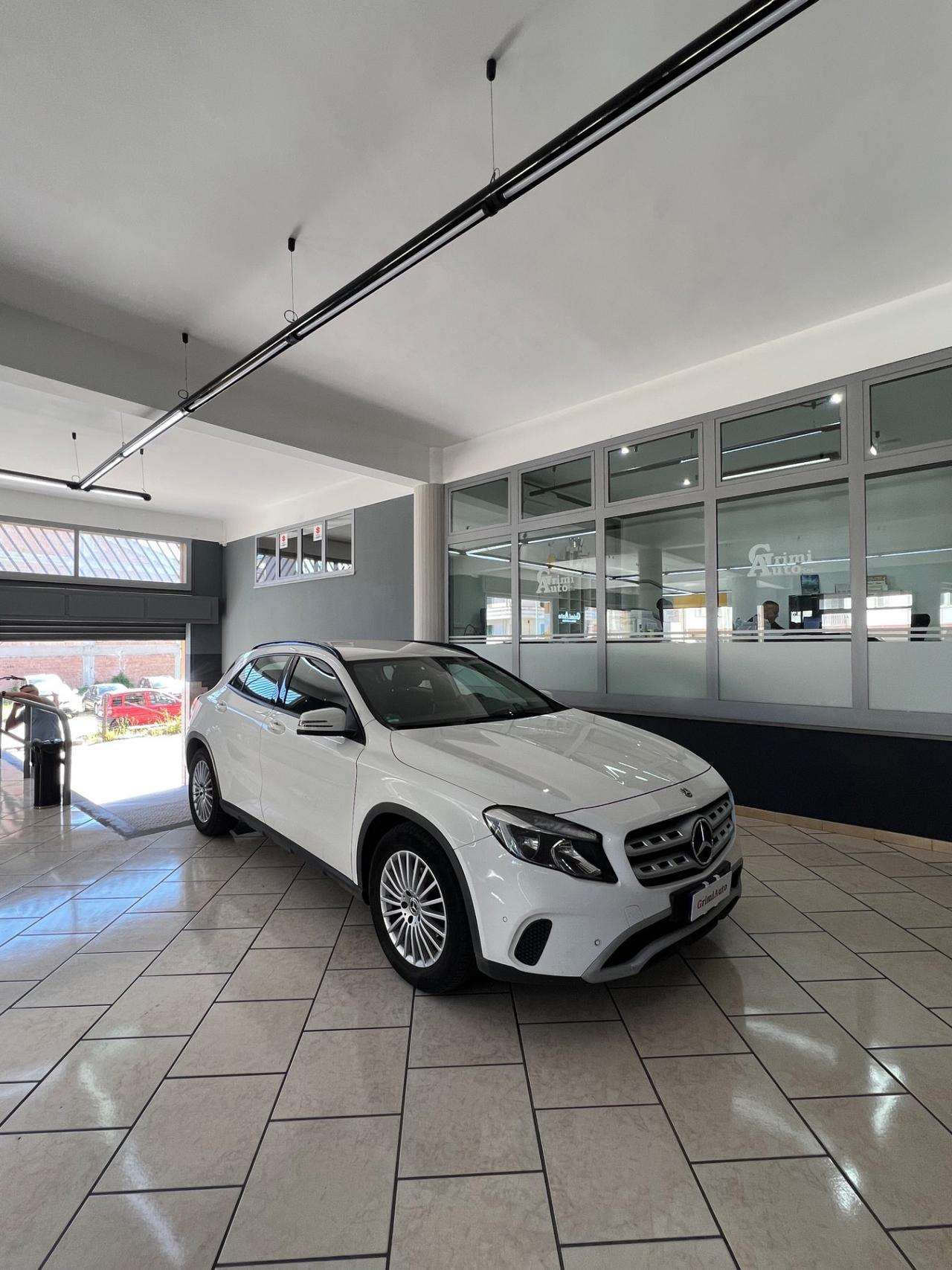 Mercedes-benz GLA 200 d Automatic Business
