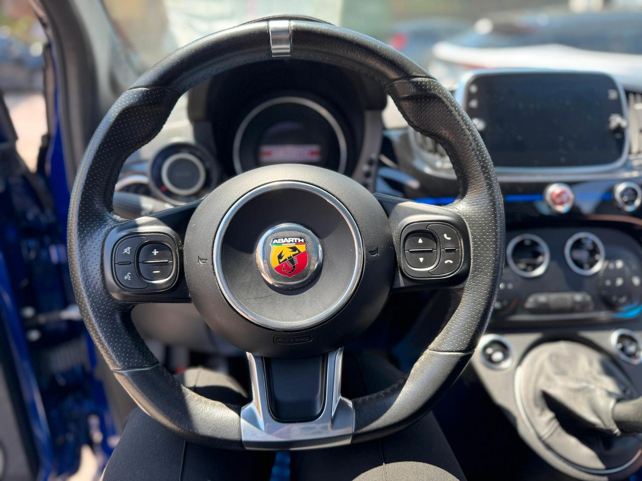 Abarth 595 1.4 Turbo T-Jet 165 CV Monster Energy Yamaha