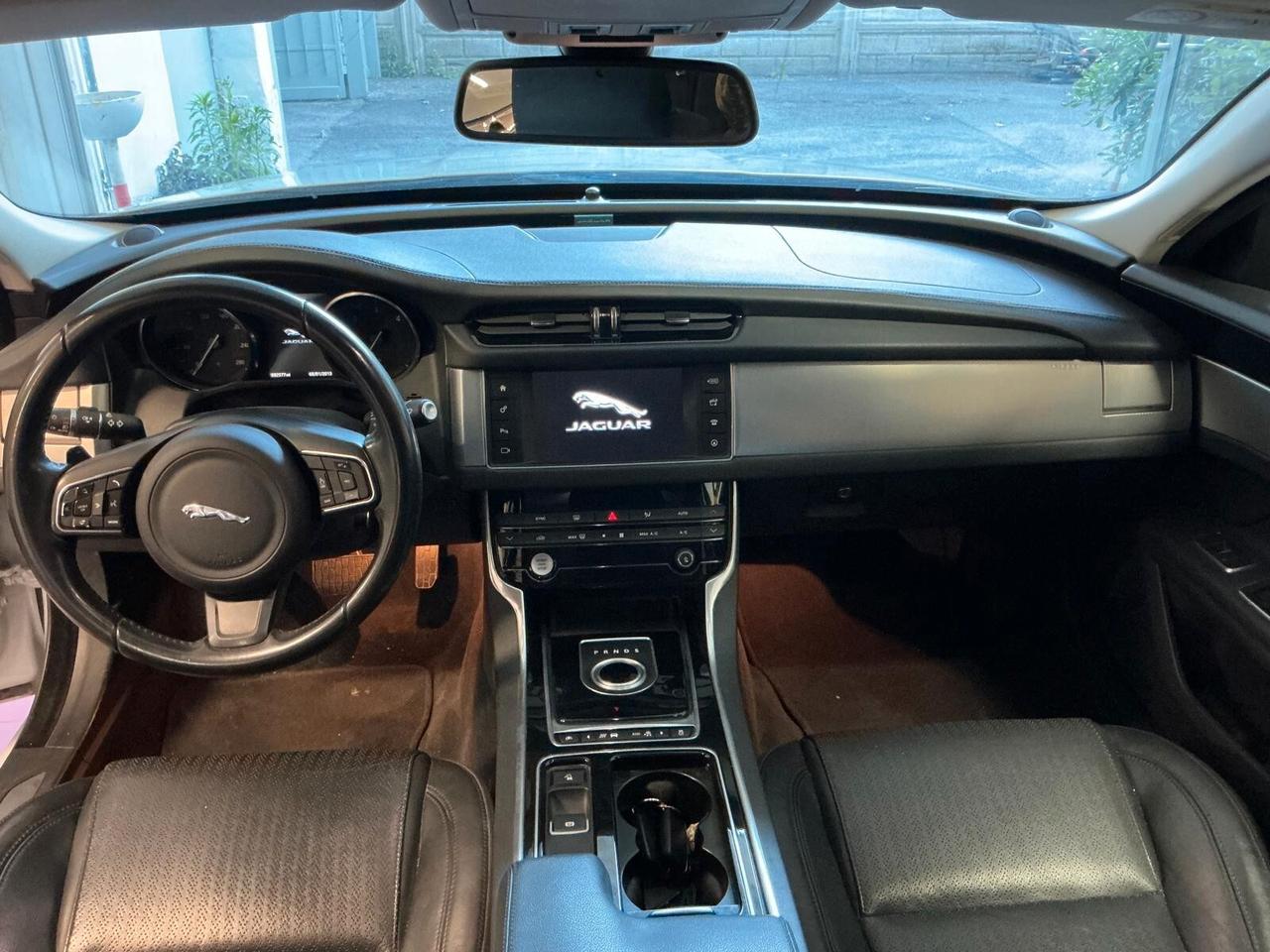 Jaguar XF 3.0d Presugire Bussniess 2015 300cv