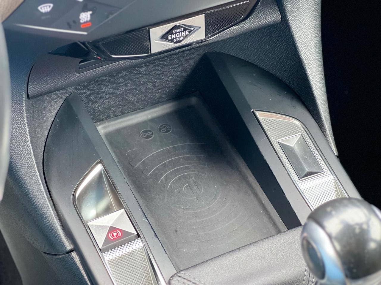 Ds DS3 3 Crossback BlueHDi 100 So Chic