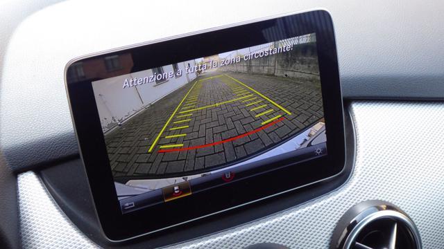 MERCEDES-BENZ B 200 d Automatic Sport