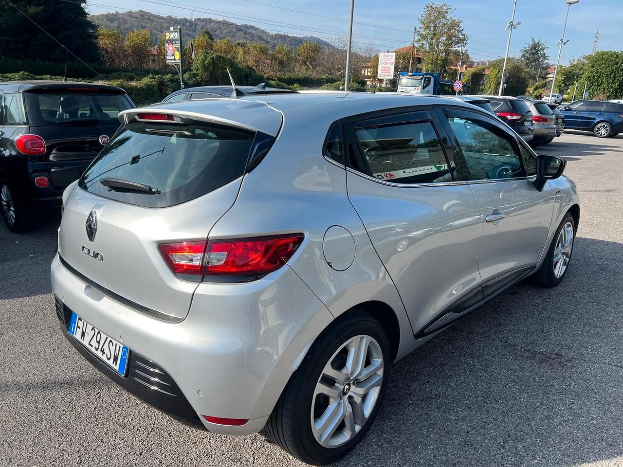 Renault Clio dCi 8V 75 CV 5 porte Moschino Intens