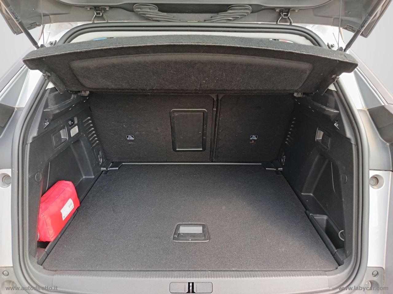PEUGEOT 3008 BlueHDi 130 S&S EAT8 Allure