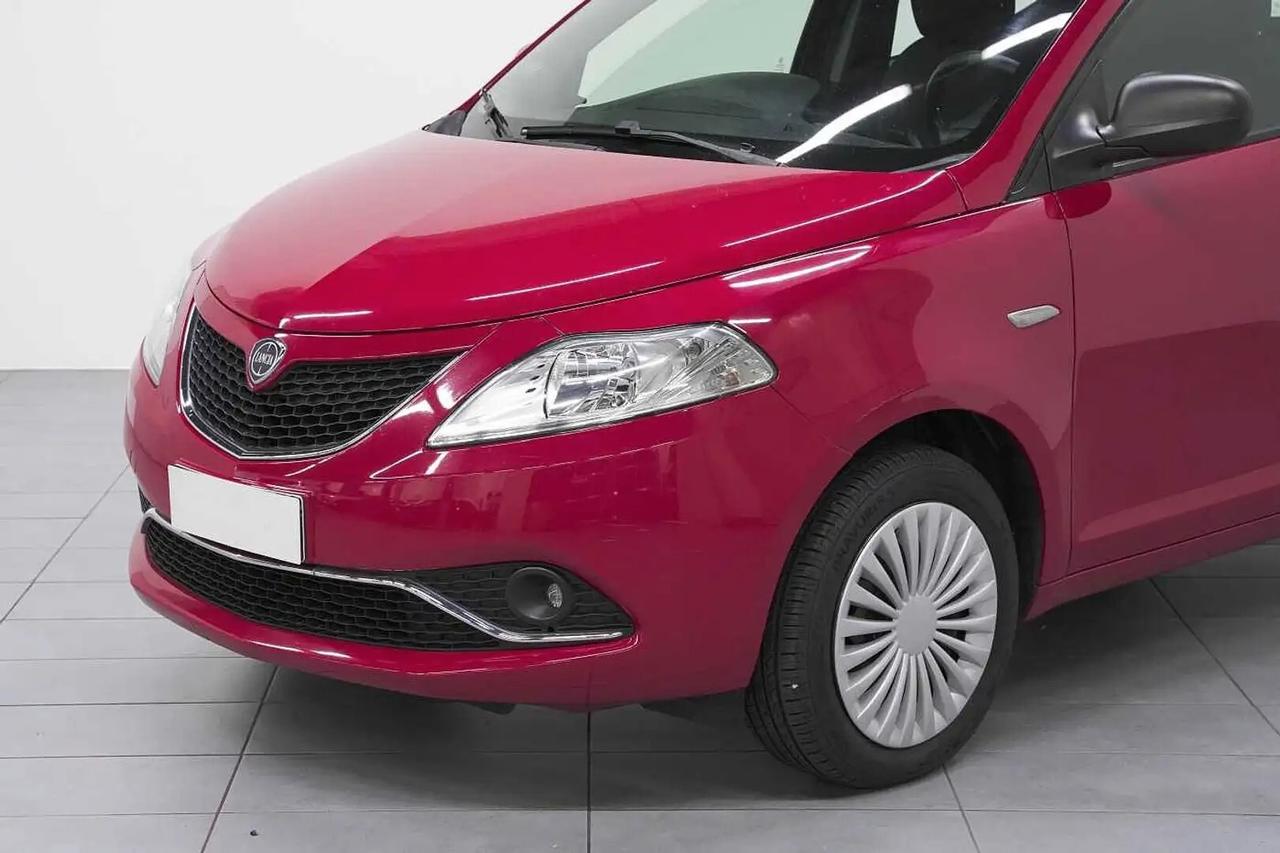 Lancia Ypsilon 1.2 Gold 69CV MY16