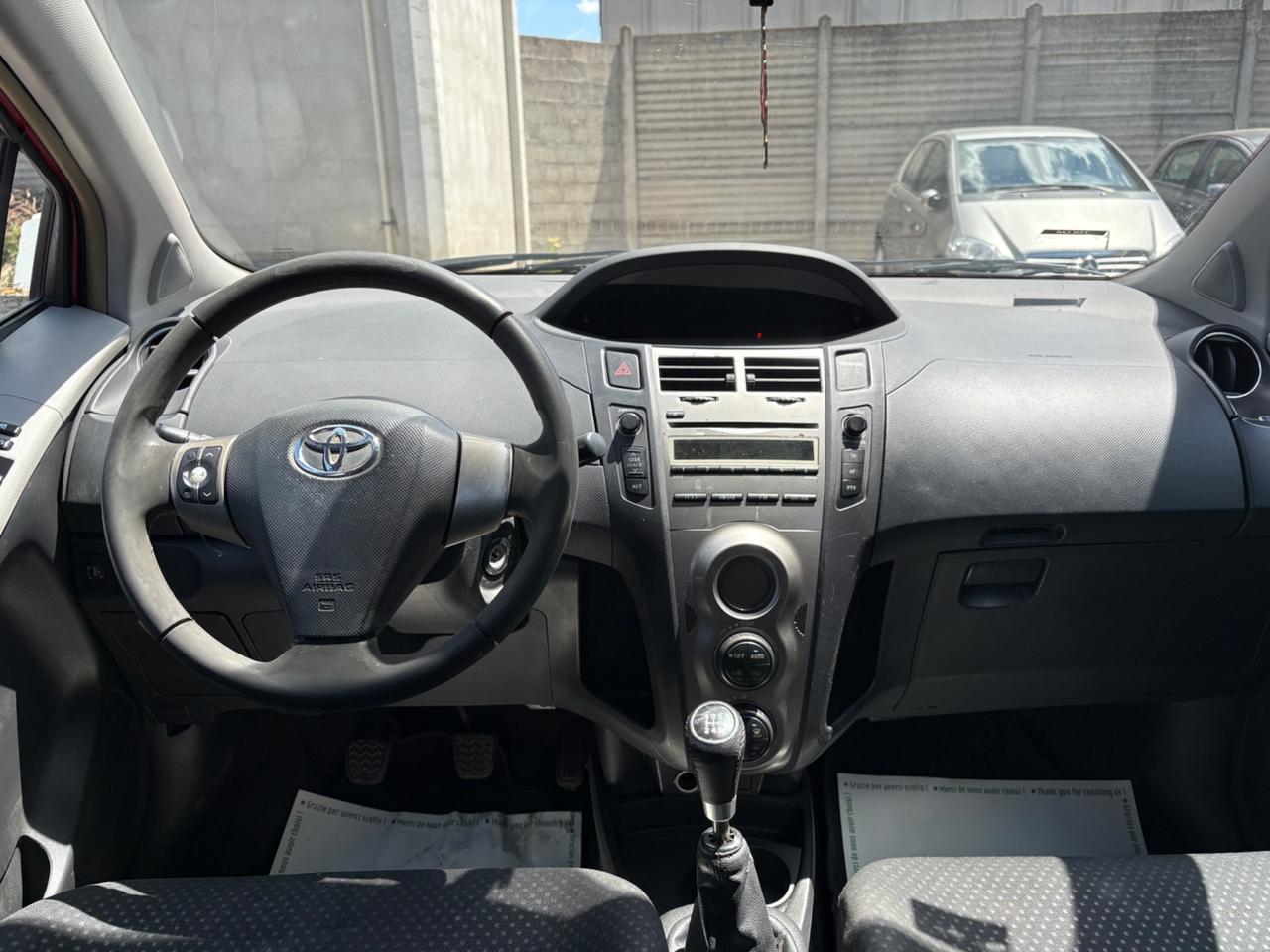 Toyota Yaris 1.0 5 porte Sol
