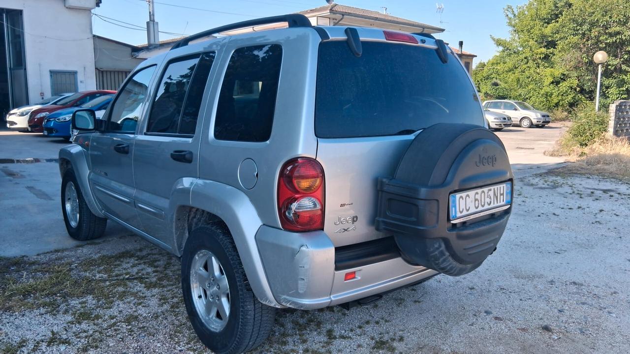 Jeep Cherokee 2.8 CRD Sport