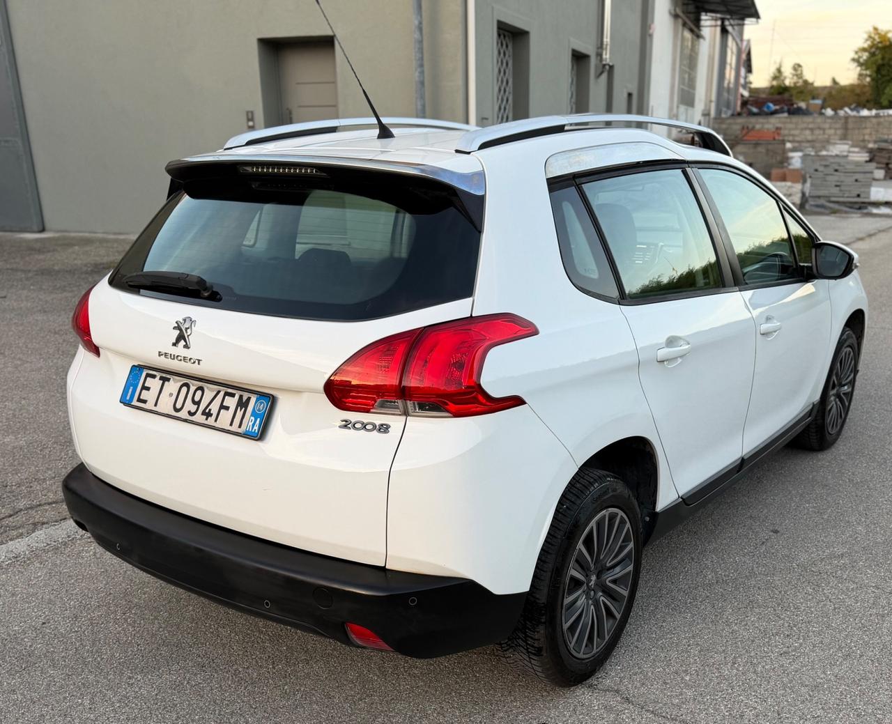Peugeot 2008 1.4 HDi 68CV Access