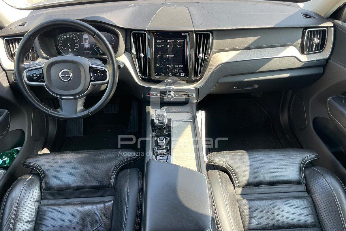 VOLVO XC60 B4 (d) AWD Geartronic Inscription