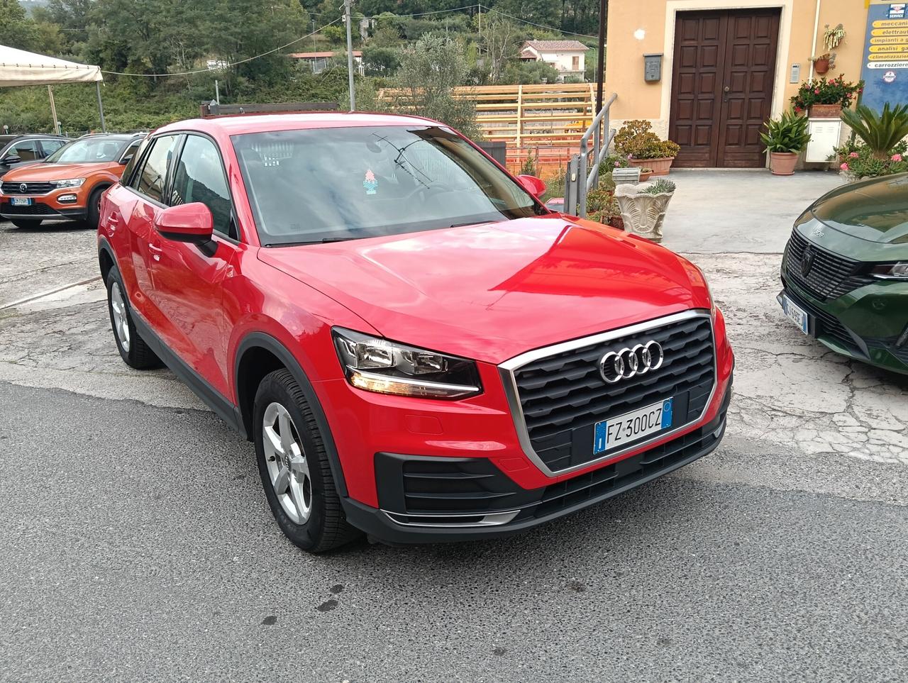 Audi Q2 30 TDI Business Design