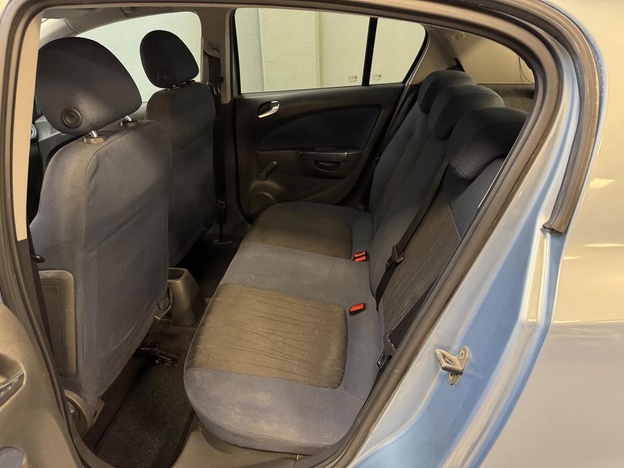 Opel Corsa 1.2 5 porte Cosmo