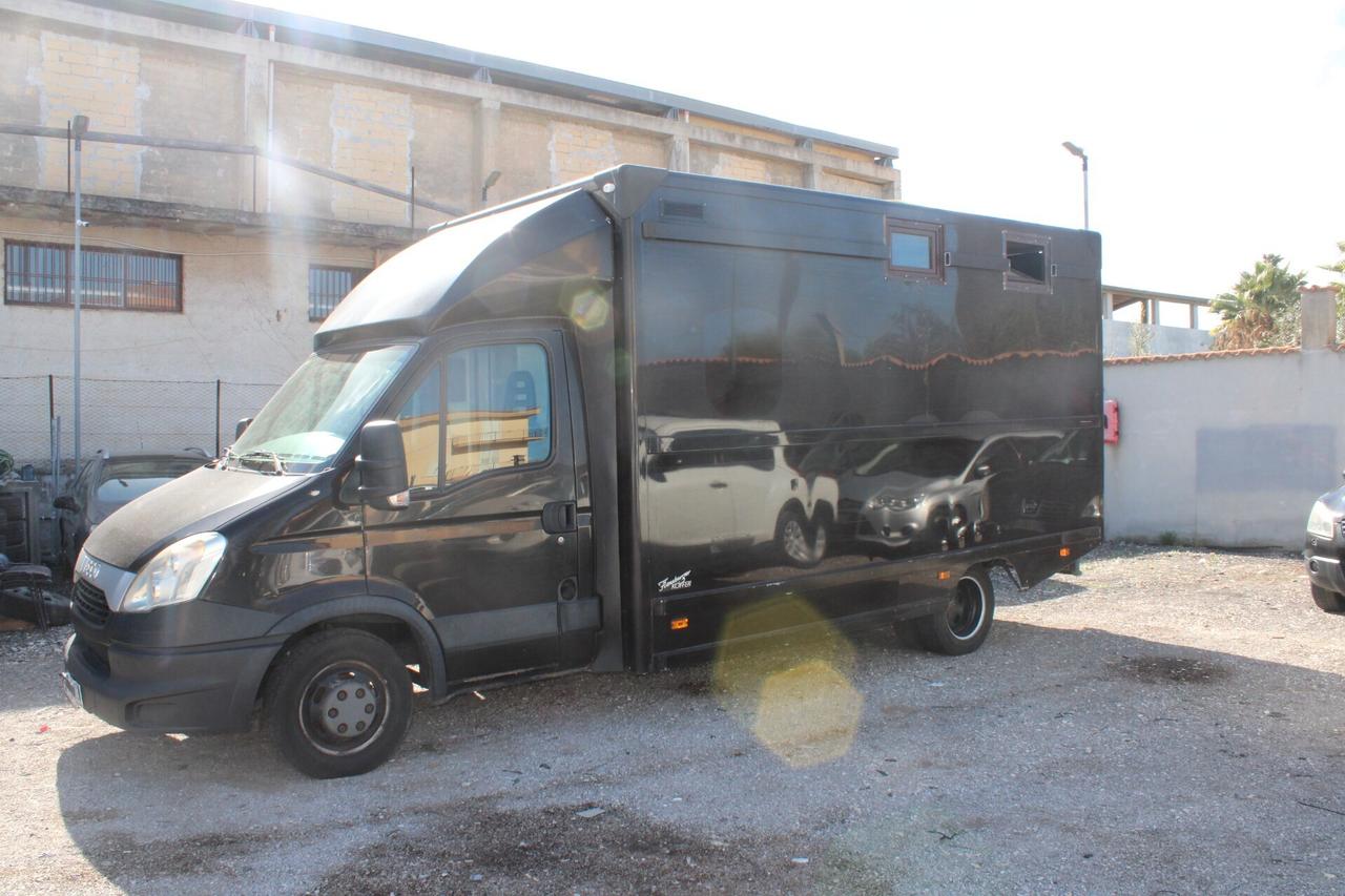 Iveco Daily 35C17LV BTor 3.0 HPT PL-TM-RG Furgone trasporto cavalli