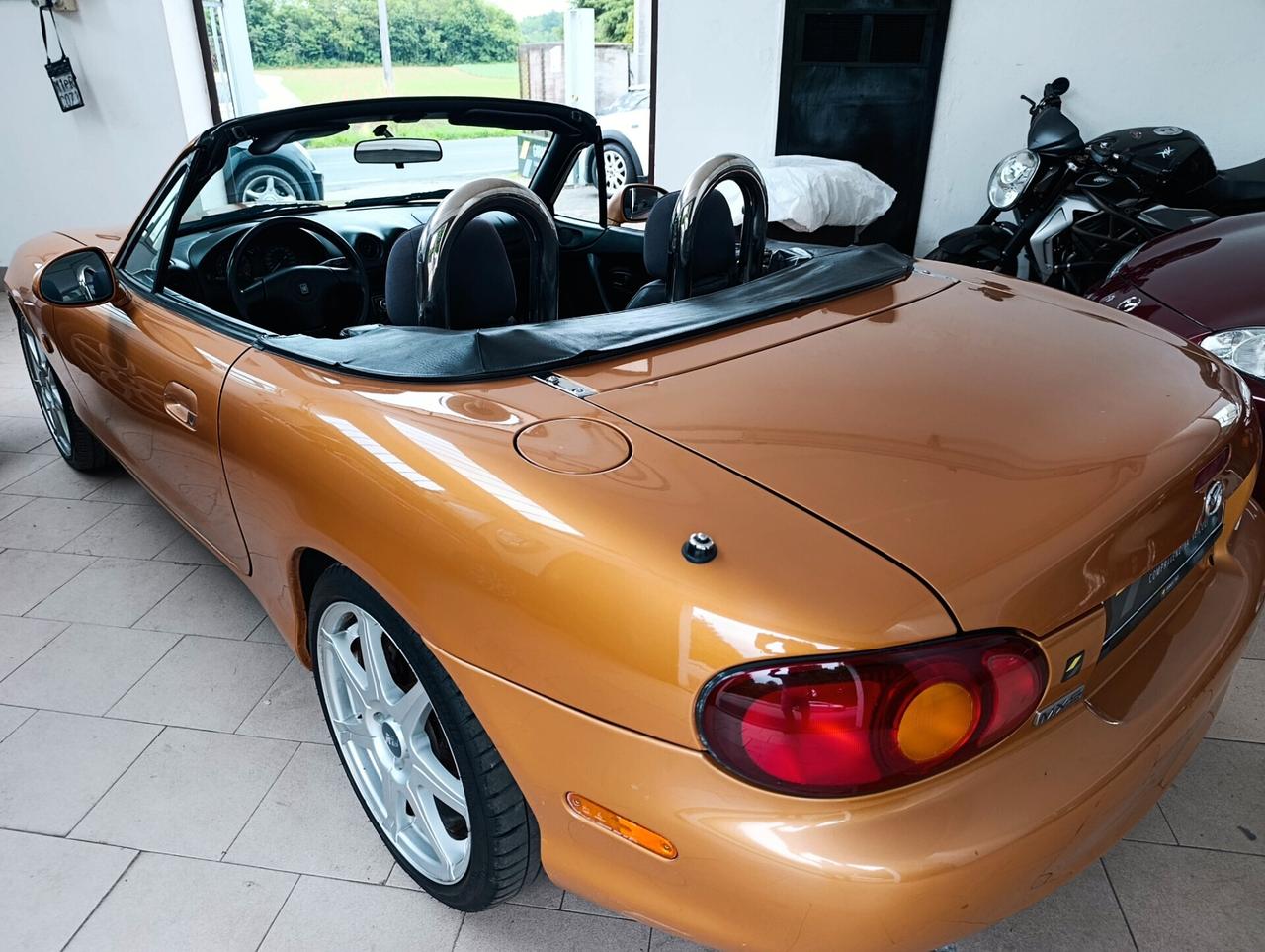 Mazda MX-5 1.8i 16V cat 10th Anniversary