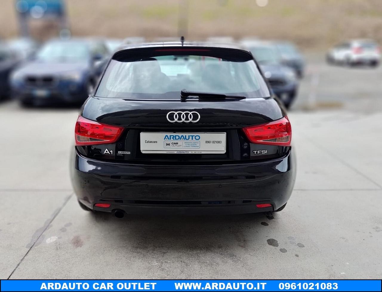 Audi A1 1.2 Tfsi Admired 86 cv 5 Pt