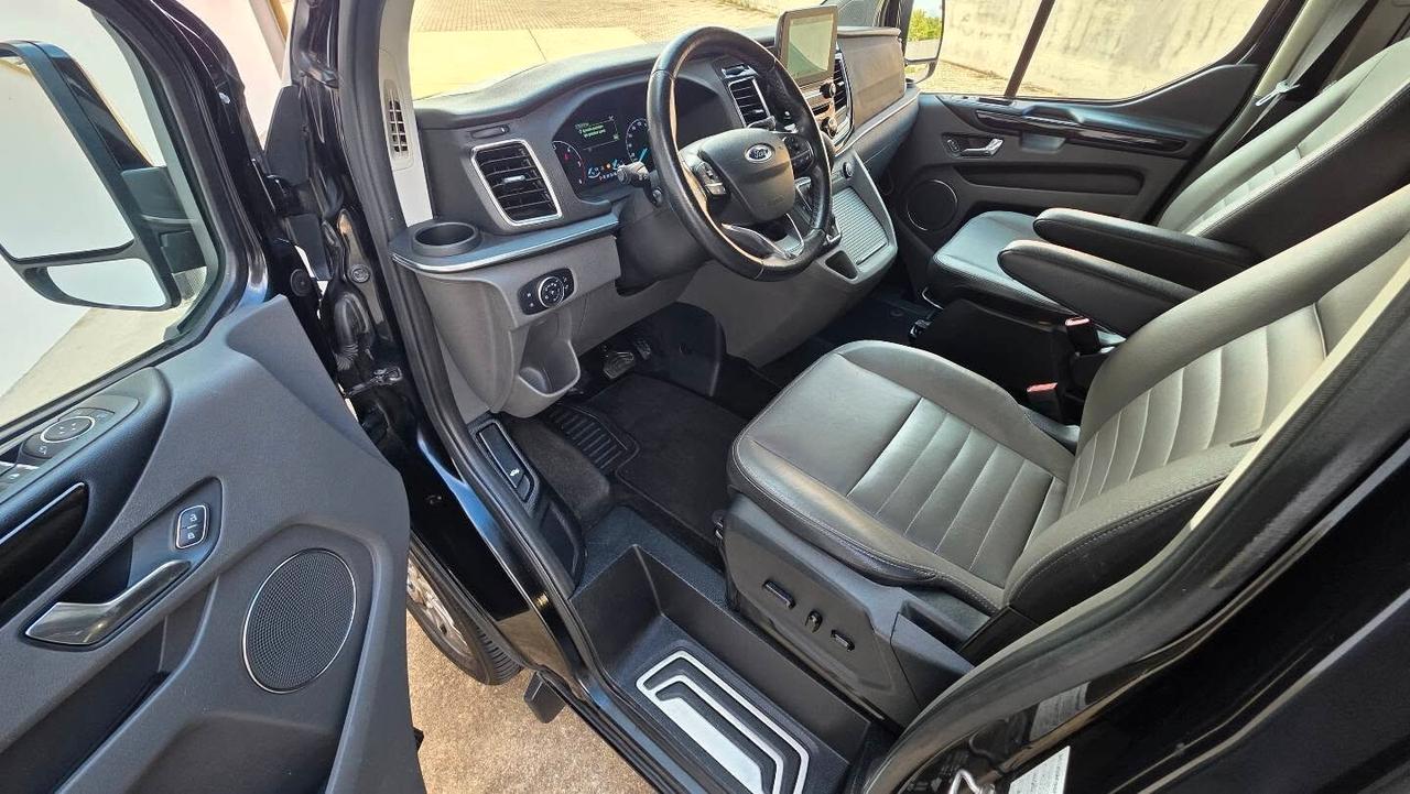 Ford Tourneo Custom TITANIUM PLUS 8 posti 170CV