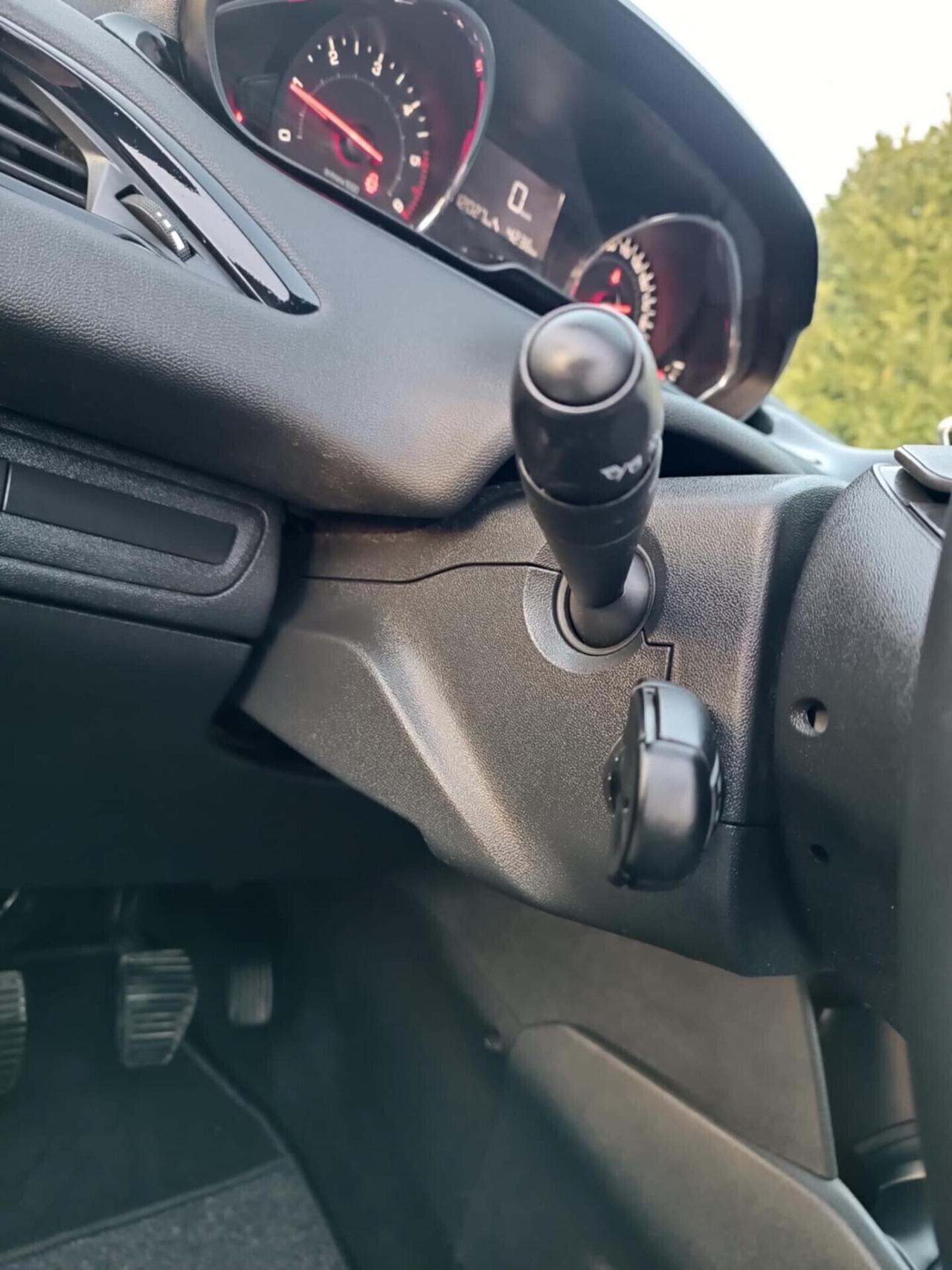 Peugeot 208 1.4 HDi 68 CV 5 porte Active