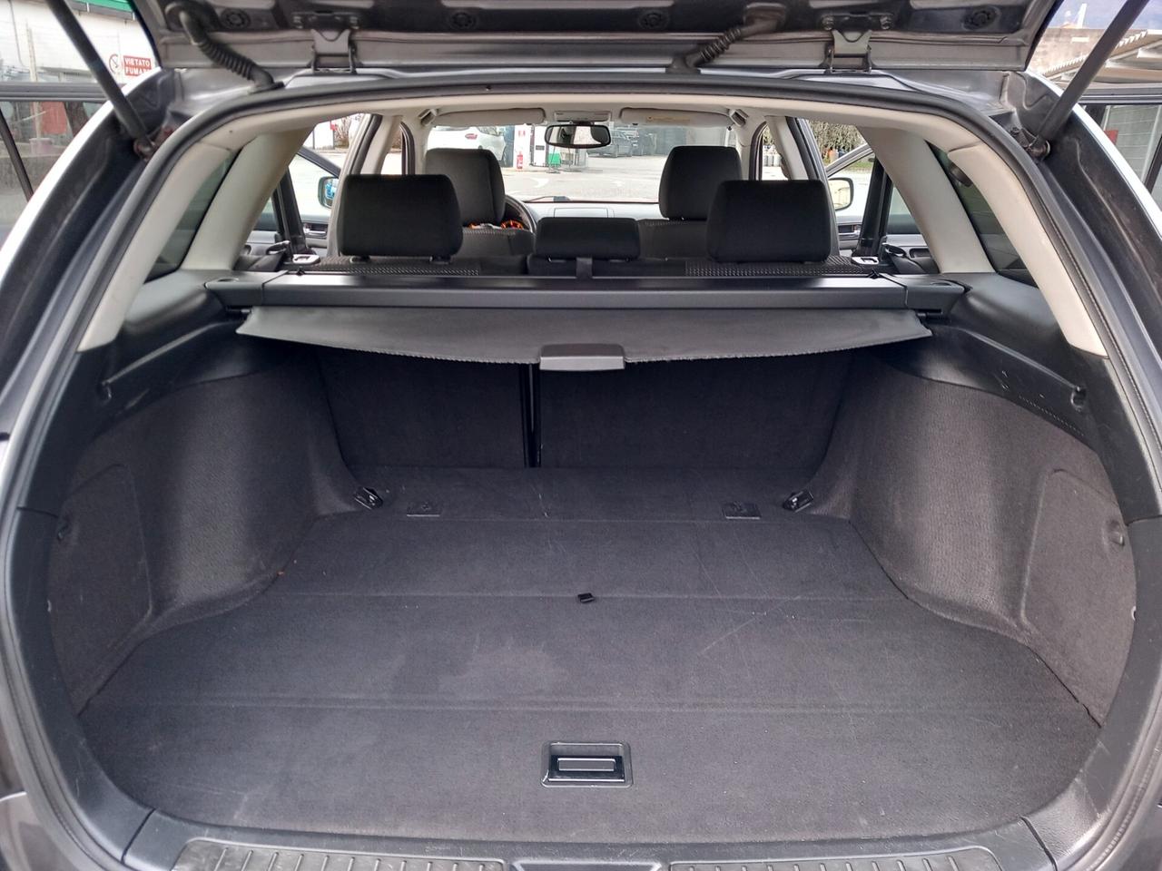 Toyota Avensis SW 2.2 D-4D KM 113000!!!