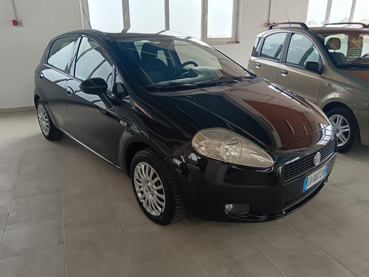 Fiat Grande Punto 1.3 MJT 75 CV 5 porte Dynamic