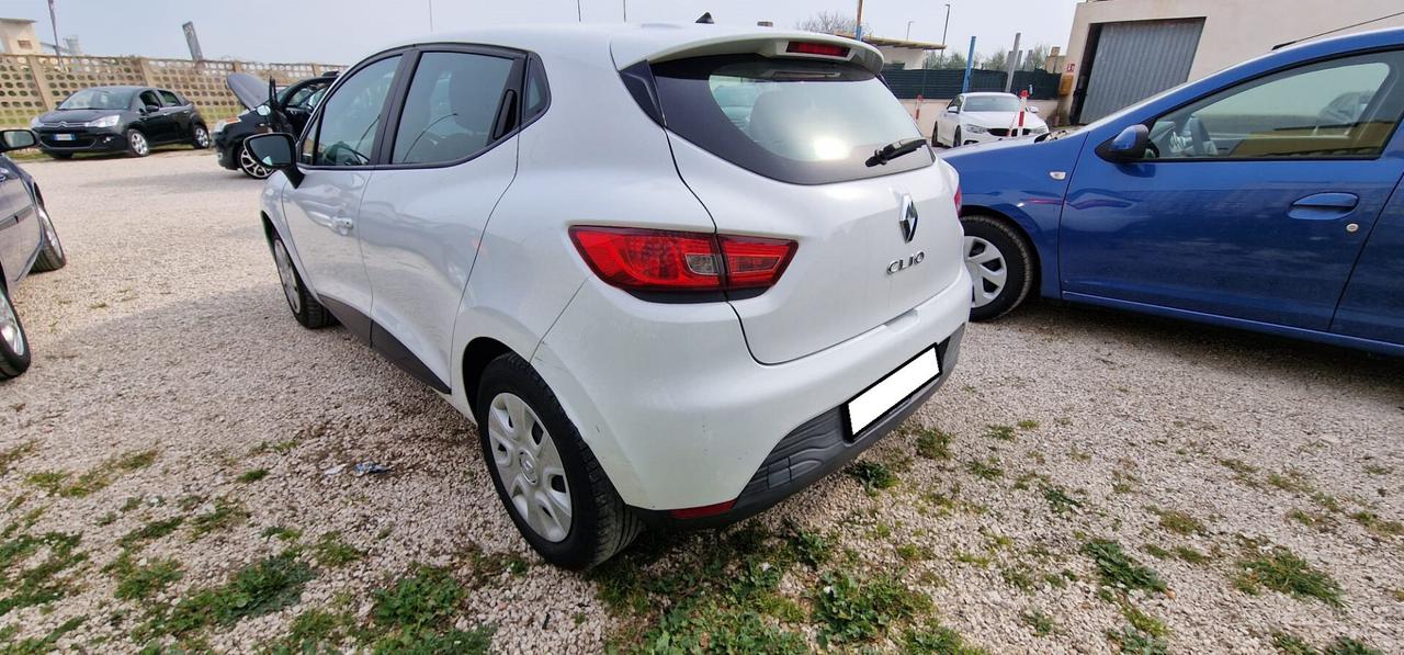 Renault Clio 1.2 75CV GPL Costume National 2015