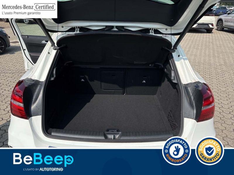 Mercedes-Benz GLA 180 PREMIUM AUTO