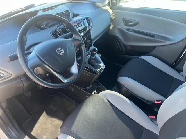 LANCIA Ypsilon 1.2 69 CV 5 porte Silver