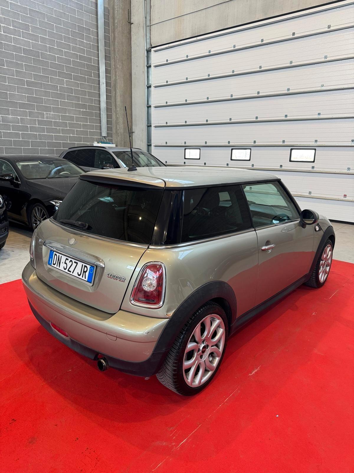 Mini 1.6 16V Cooper Salt