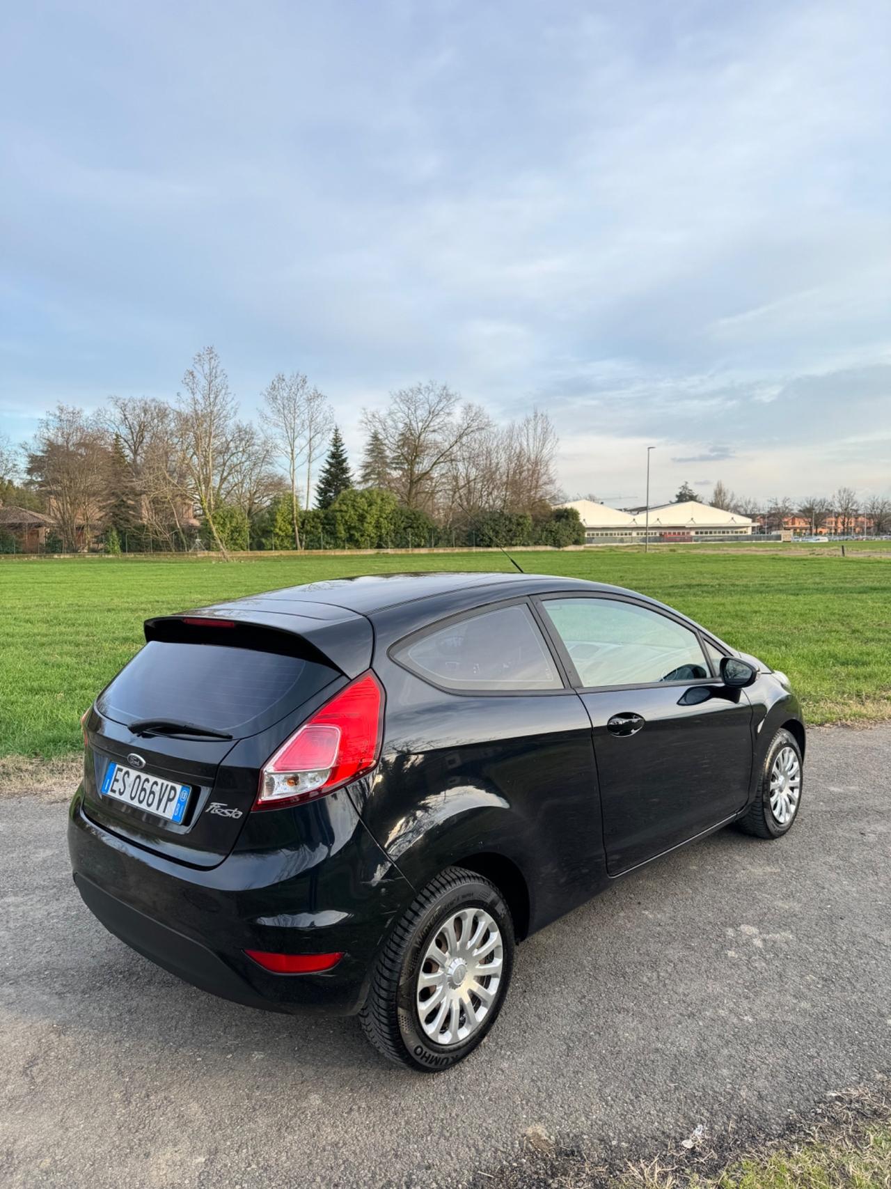 Ford Fiesta 1.5 diesel, 11-2013 si neopatentati