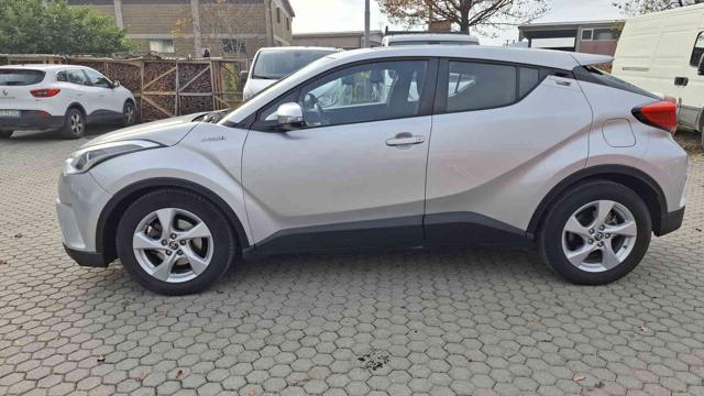 TOYOTA C-HR 1.8 Hybrid E-CVT