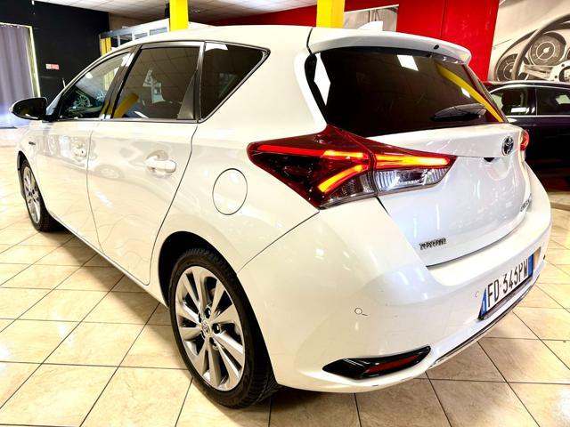 TOYOTA Auris 1.8 Hybrid XENO LED NAVI AUTOMATICO TAGLIANDI OK