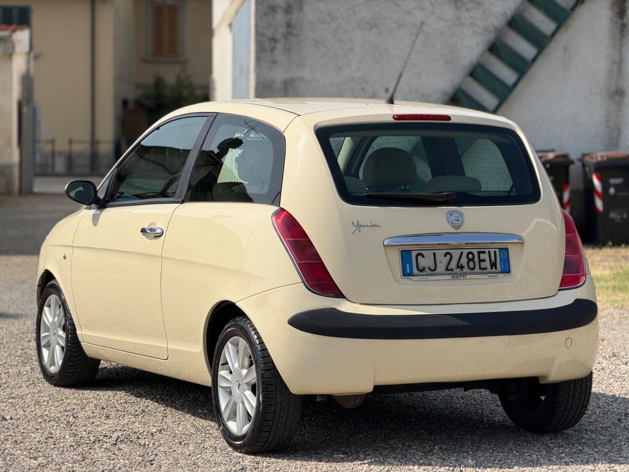 Lancia Ypsilon 1.2 Argento