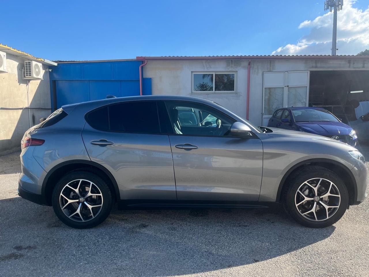 Alfa Stelvio Q4-2.2 mjt/190 cv- autom-2018