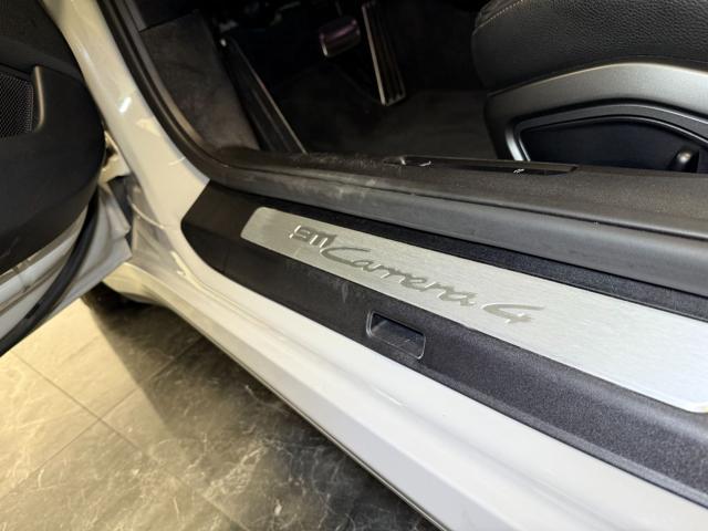 PORSCHE 911 Carrera 4 / CHRONO / TAGLIANDI UFFICIALI PORSCHE