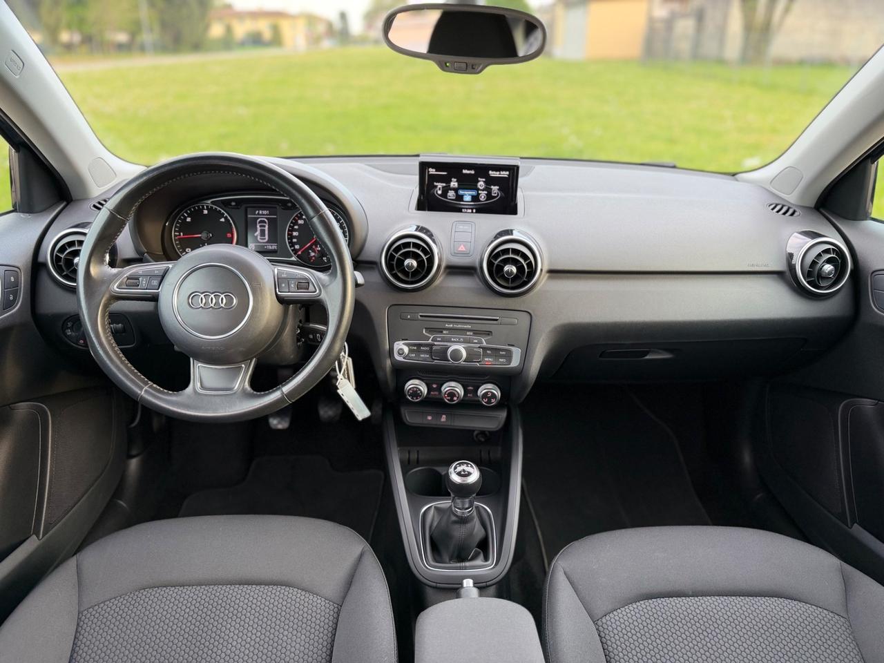 Audi A1 1.6 TDI 116 CV s line