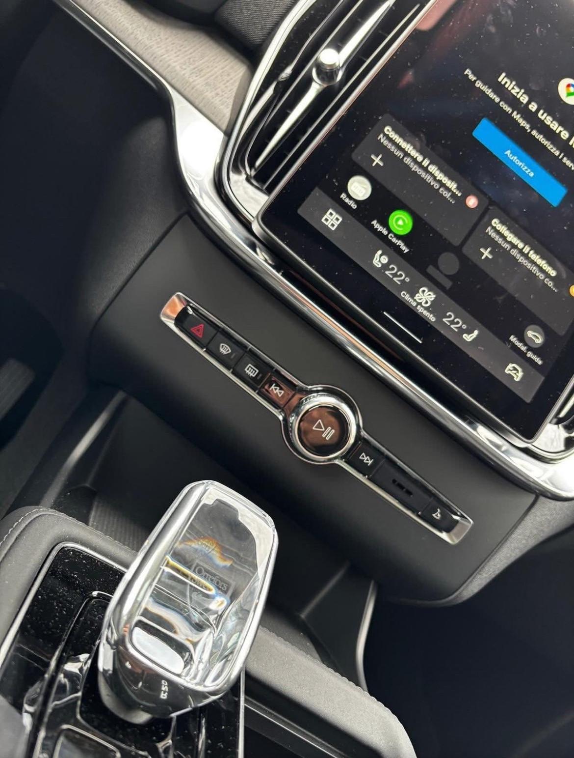 Volvo XC 90 XC90 B5 AWD automatico 7 posti Ultra Bright AUTO A NOLEGGIO