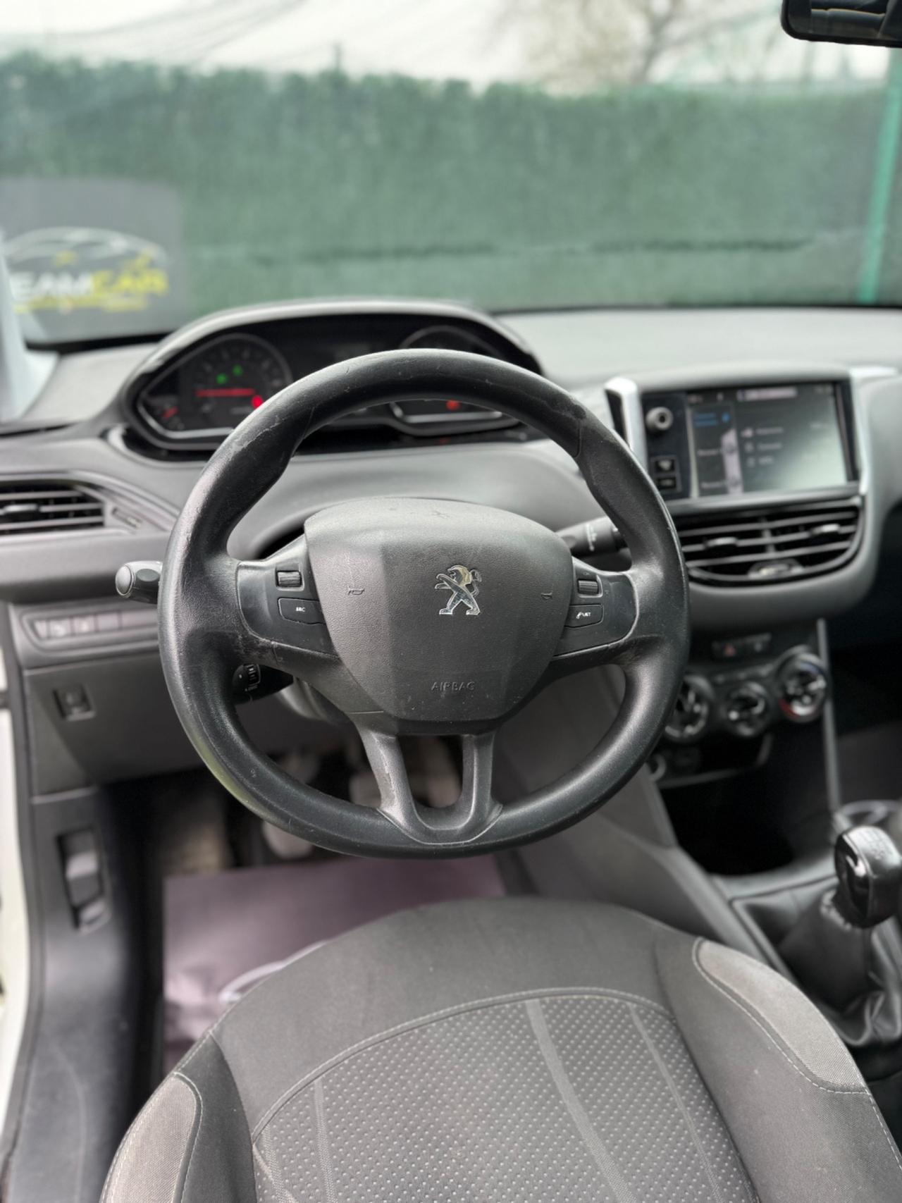 Peugeot 208 2013 1.2 BENZINA NEOPATENTATI 5 PORTE