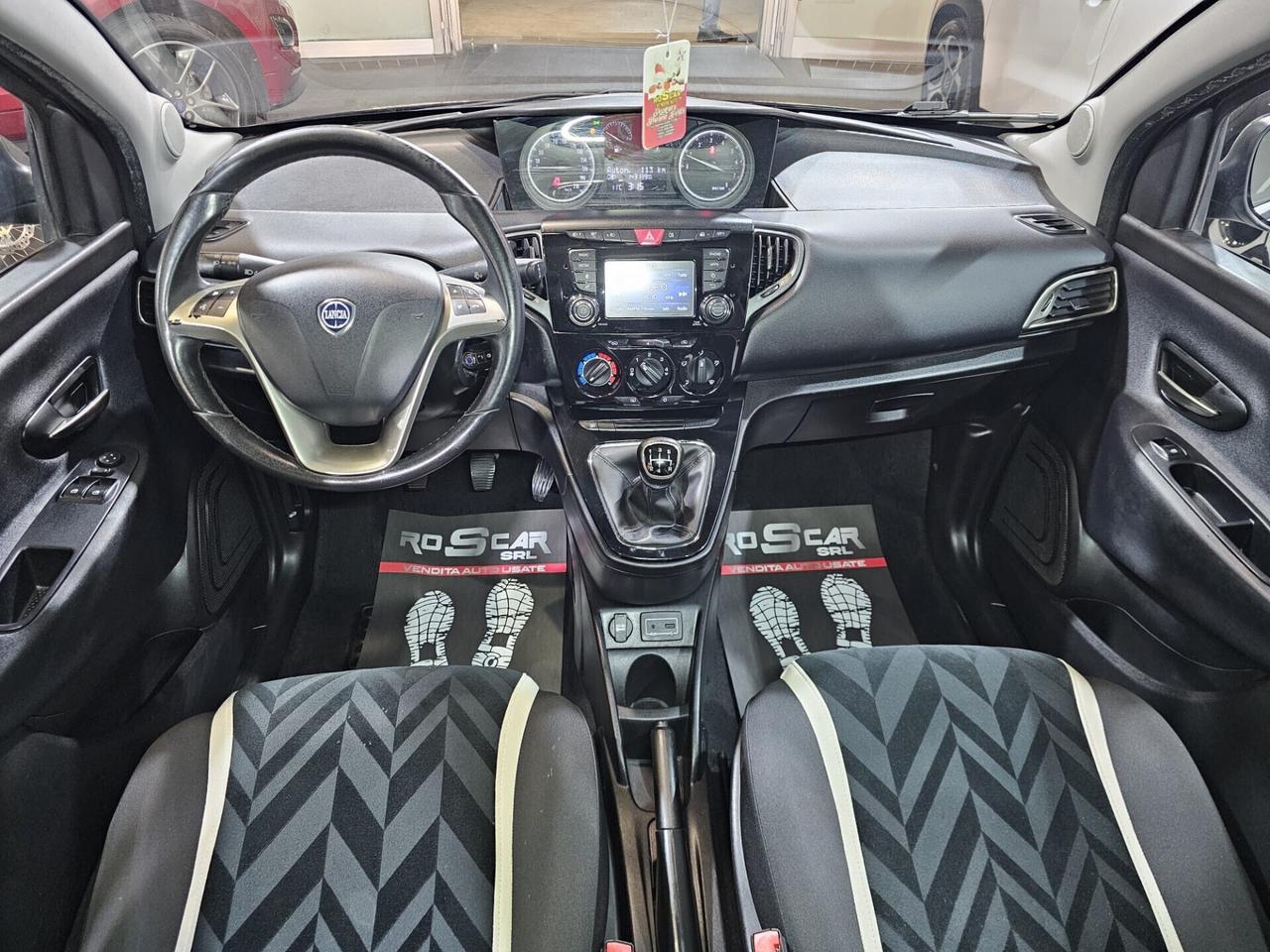 Lancia Ypsilon 1.2 benz. 69cv