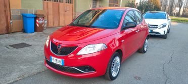 Lancia Ypsilon 1.3 MJT 16V 95 CV 5 porte S&S Silver