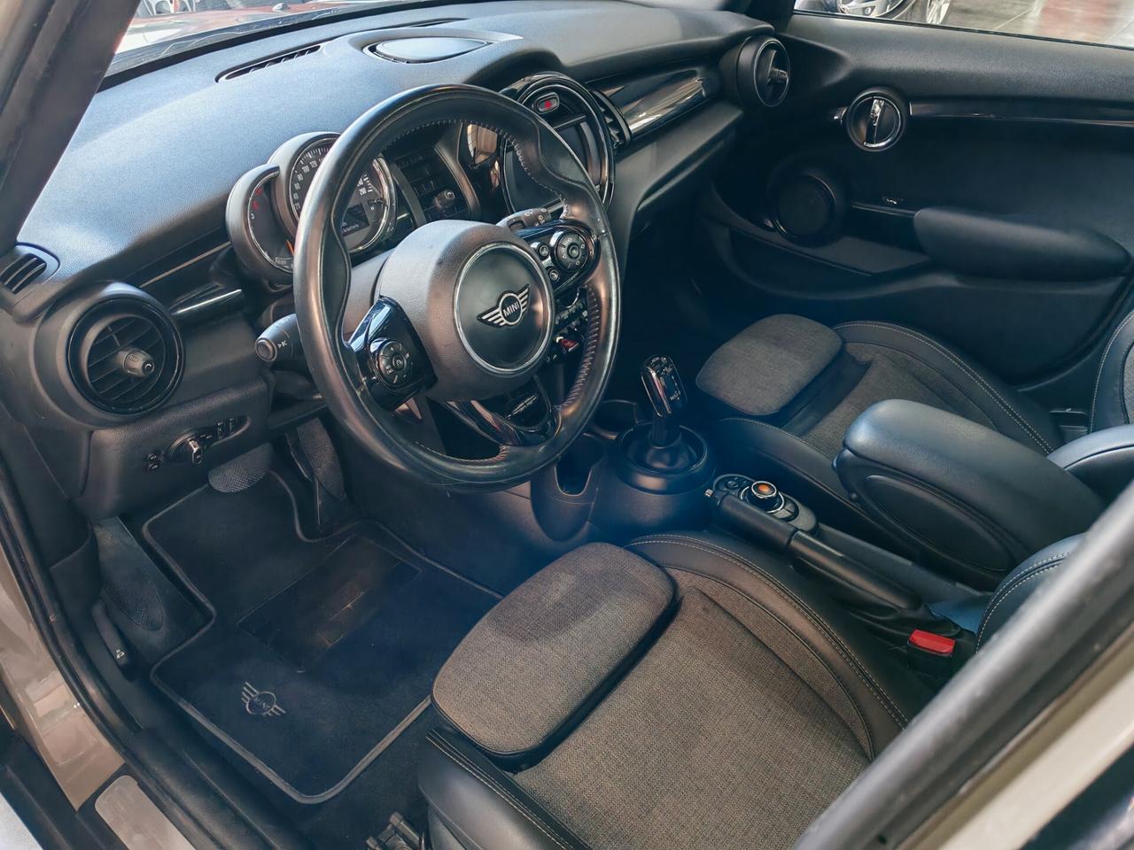 Mini Cooper D 116 cv Auto