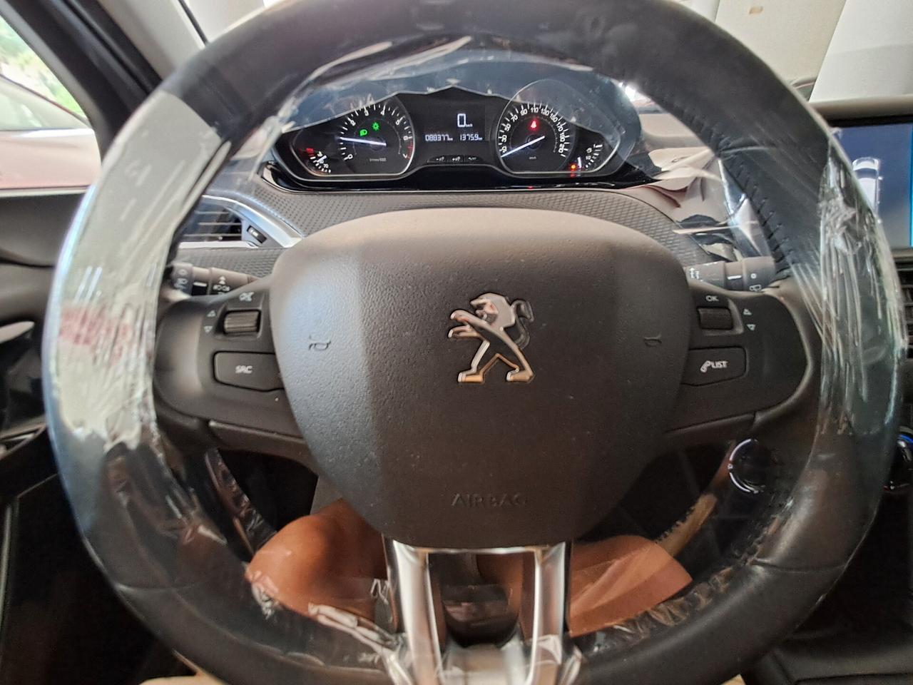 Peugeot 208 PureTech 82 Stop&Start 5 porte Signature