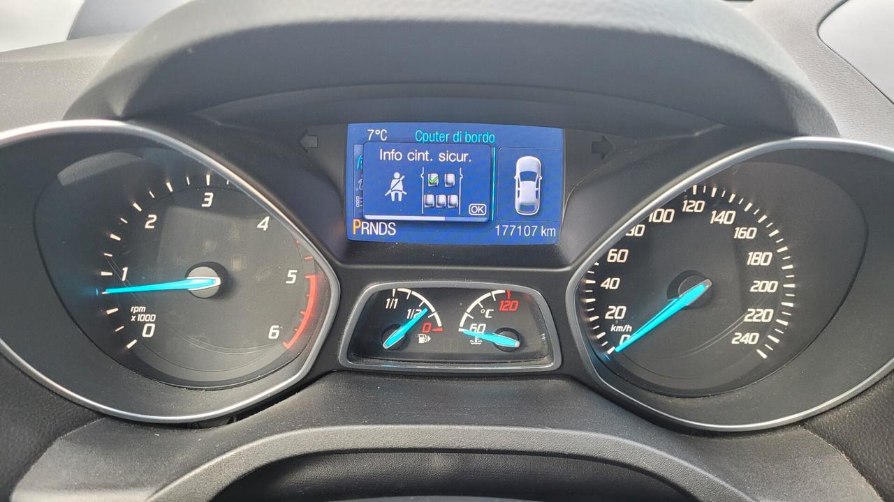 Ford Kuga 2.0 TDCI 140 CV 4WD Titanium