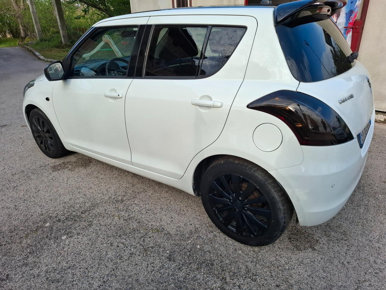 Suzuki Swift 1.2 VVT 5 porte GPL