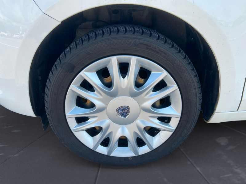 LANCIA Ypsilon 1.2 8v Silver 69cv