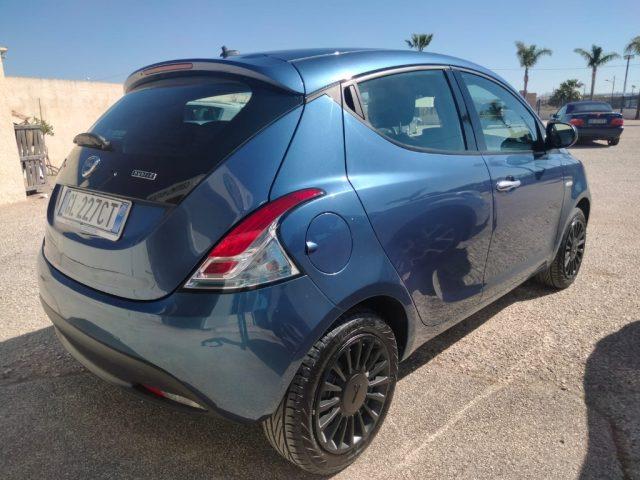 LANCIA Ypsilon 1.0 FireFly 5 porte S&S Hybrid Ecochic Silver