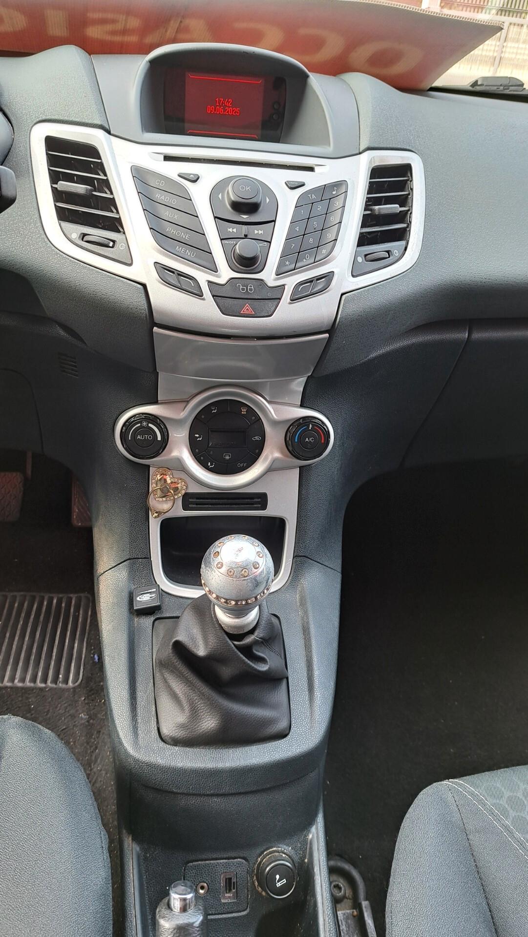 Ford Fiesta 1.2 82CV 3 porte Titanium